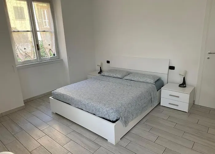 La Casa Gialla Di Valentina * Bellano