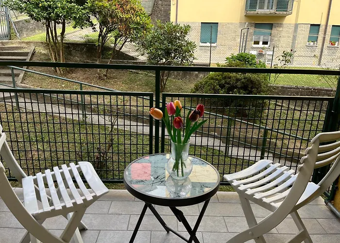 La Casa Gialla Di Valentina * Bellano