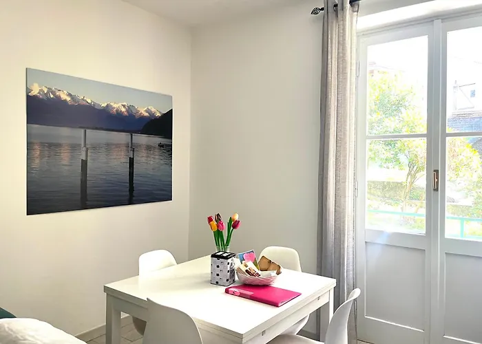 La Casa Gialla Di Valentina * Bellano