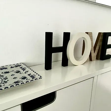 La Casa Gialla Di Valentina Bellano